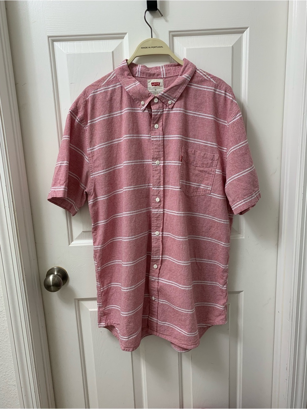 Levi's Men's Pink Short-Sleeve Button-Down Shirt with White Stripes